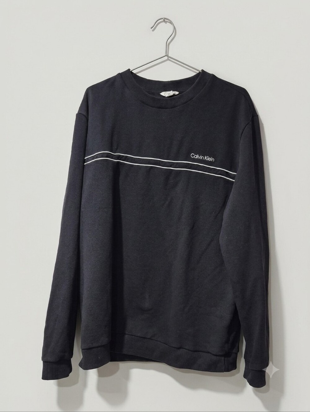 Calvin Klein Men’s Black Crewneck (Size L)
